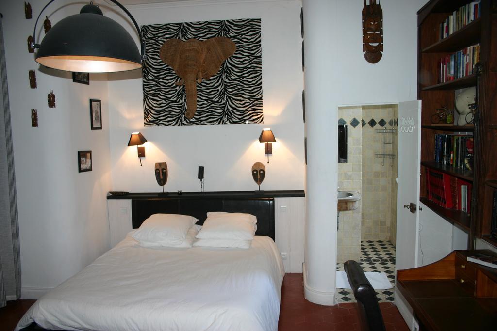 Les Routes Du Monde Saint-Geniès-de-Comolas Room photo
