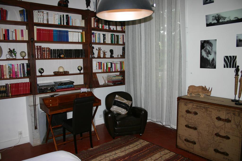 Les Routes Du Monde Saint-Geniès-de-Comolas Room photo